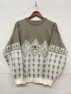 Vintage Club International Forest Stream Mountain Embroidered Knit Sweater, S